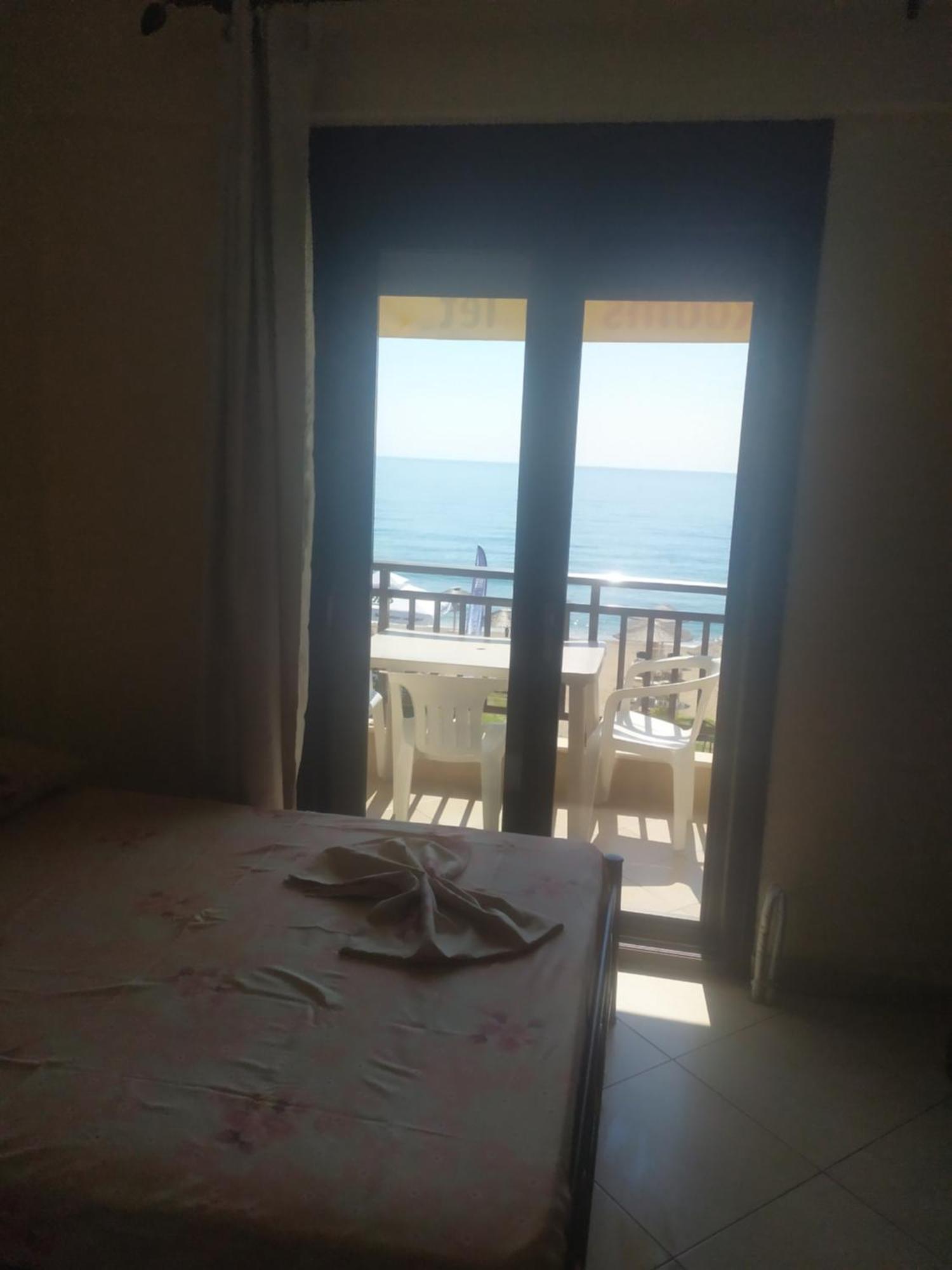 Bella Vista Apartments Vrasná Екстериор снимка