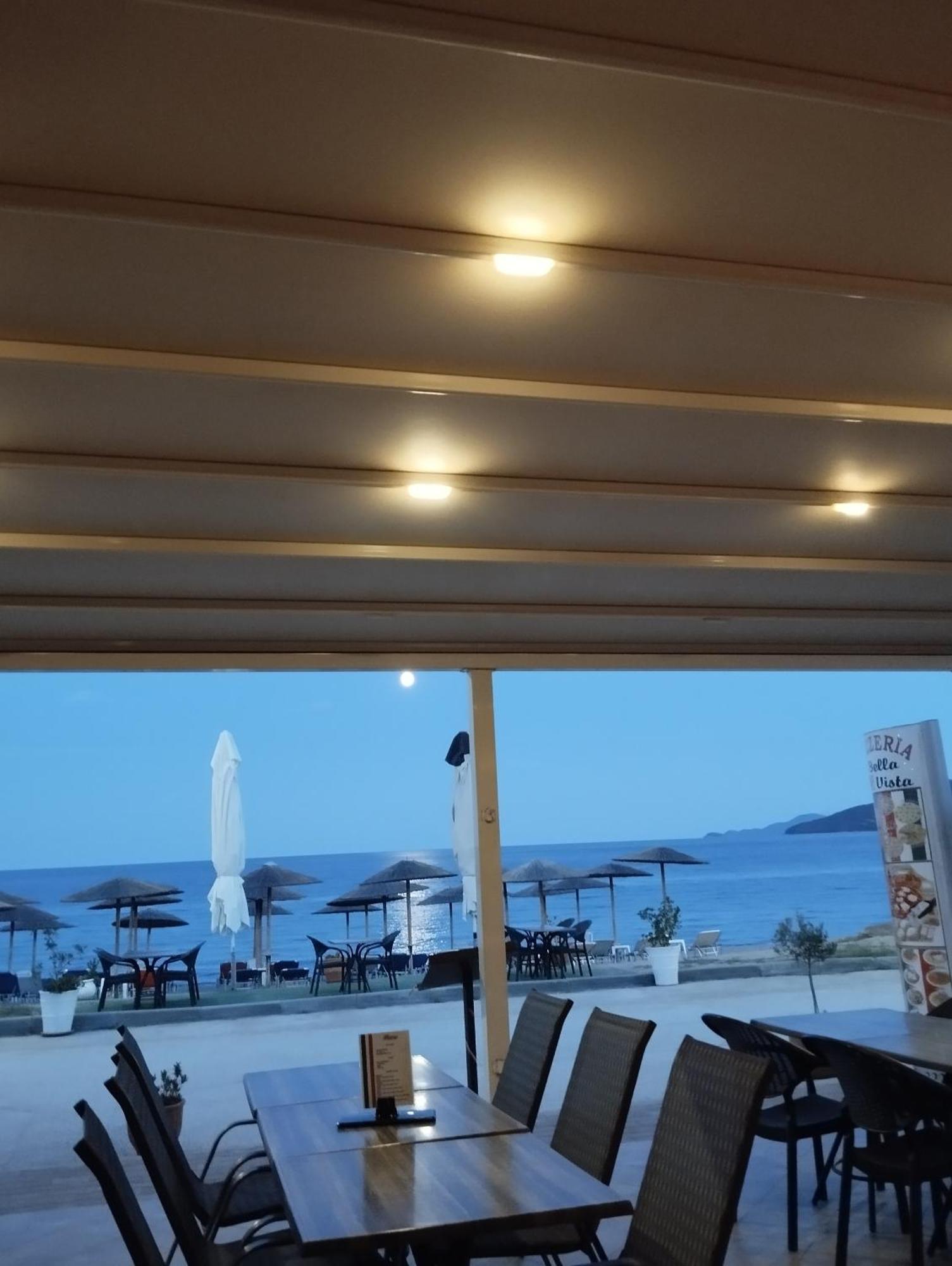 Bella Vista Apartments Vrasná Екстериор снимка