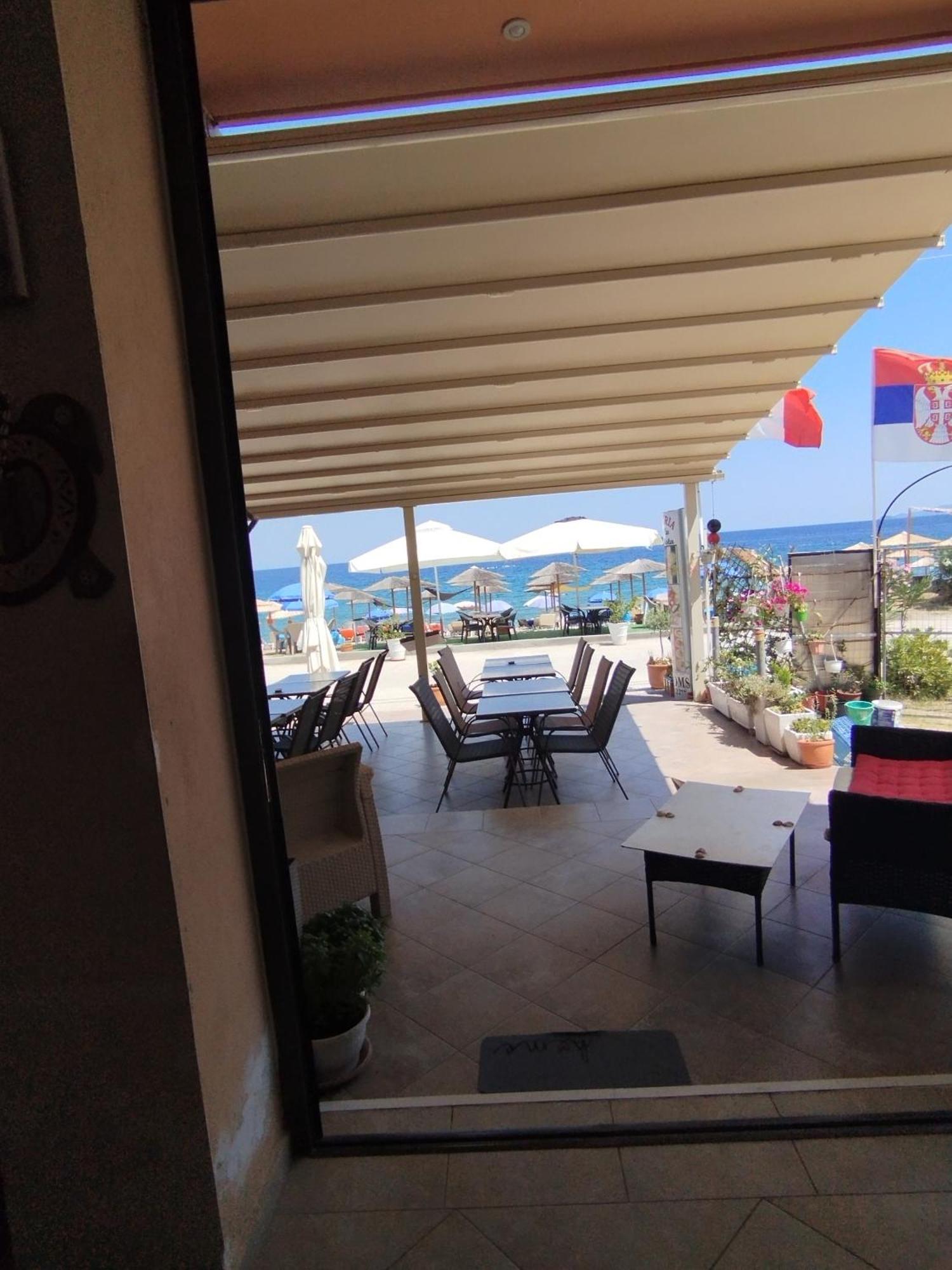 Bella Vista Apartments Vrasná Екстериор снимка